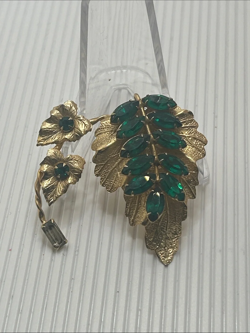 Vintage Gold-Tone Leaf Brooch Pendant Combo with Emerald Green Stones